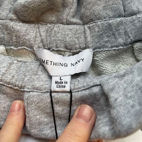 Something Navy Hazel Paperbag Sweatshorts - Picture 4 of 6